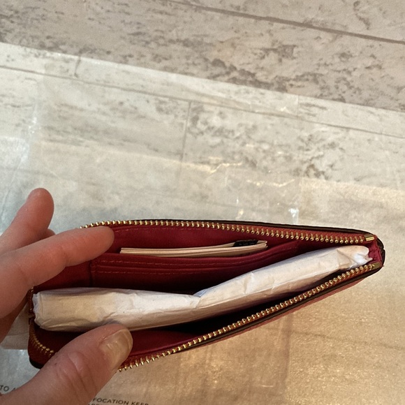 Coach Horse & Carriage Emblem Leather Corner Zip Wristlet Strawberry Haze - Picture 9 of 11